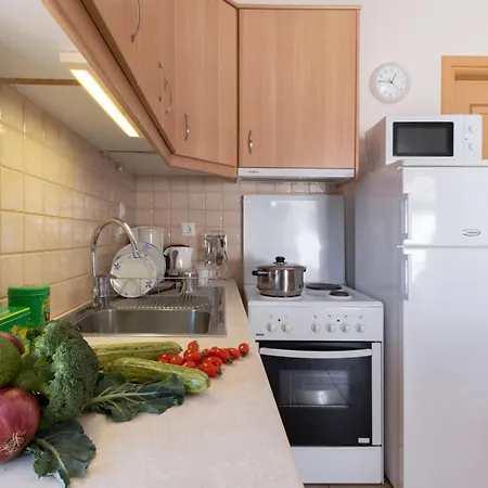 Votistis A1 アパート *